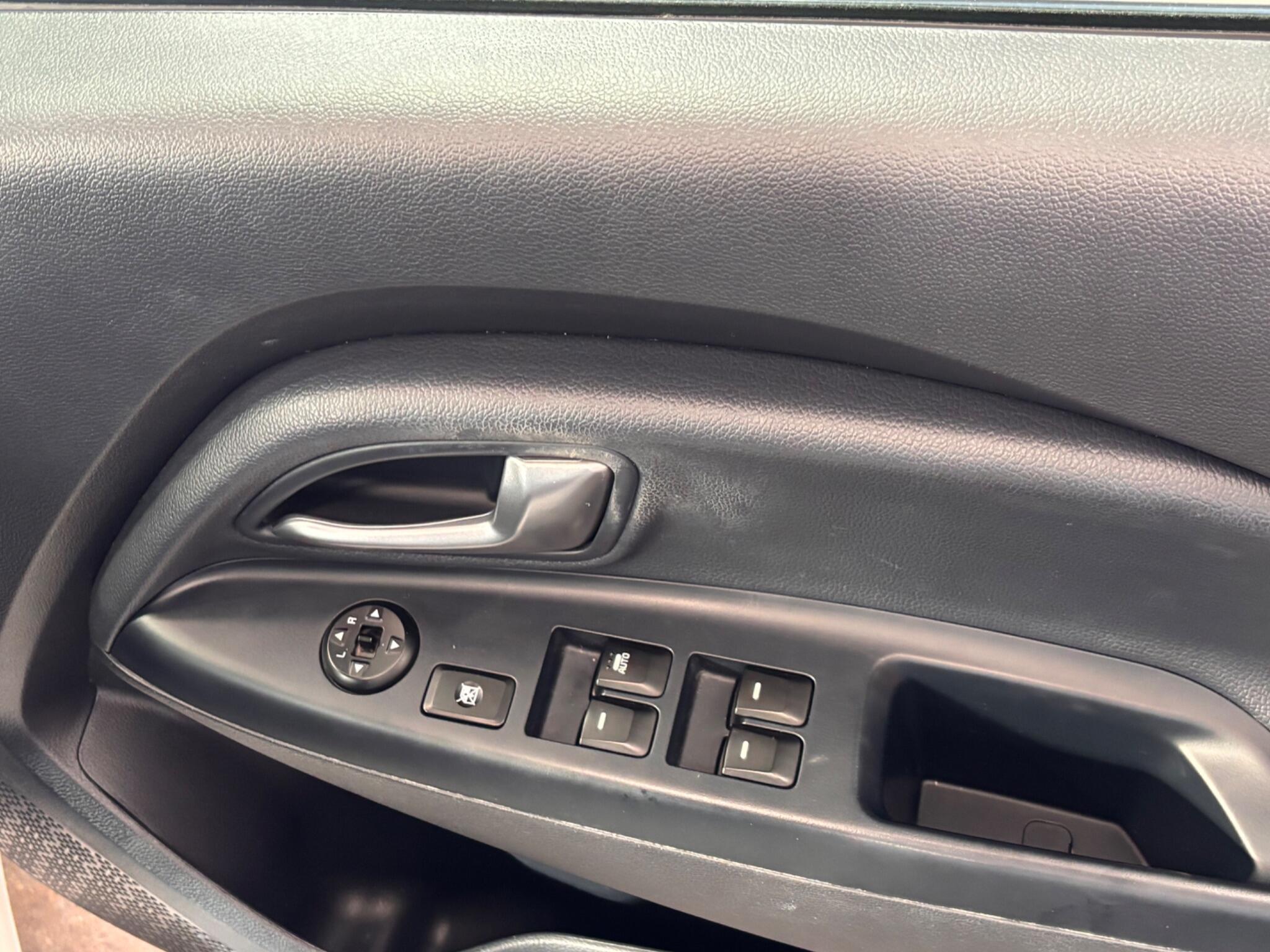 Kia Rio - Image 16