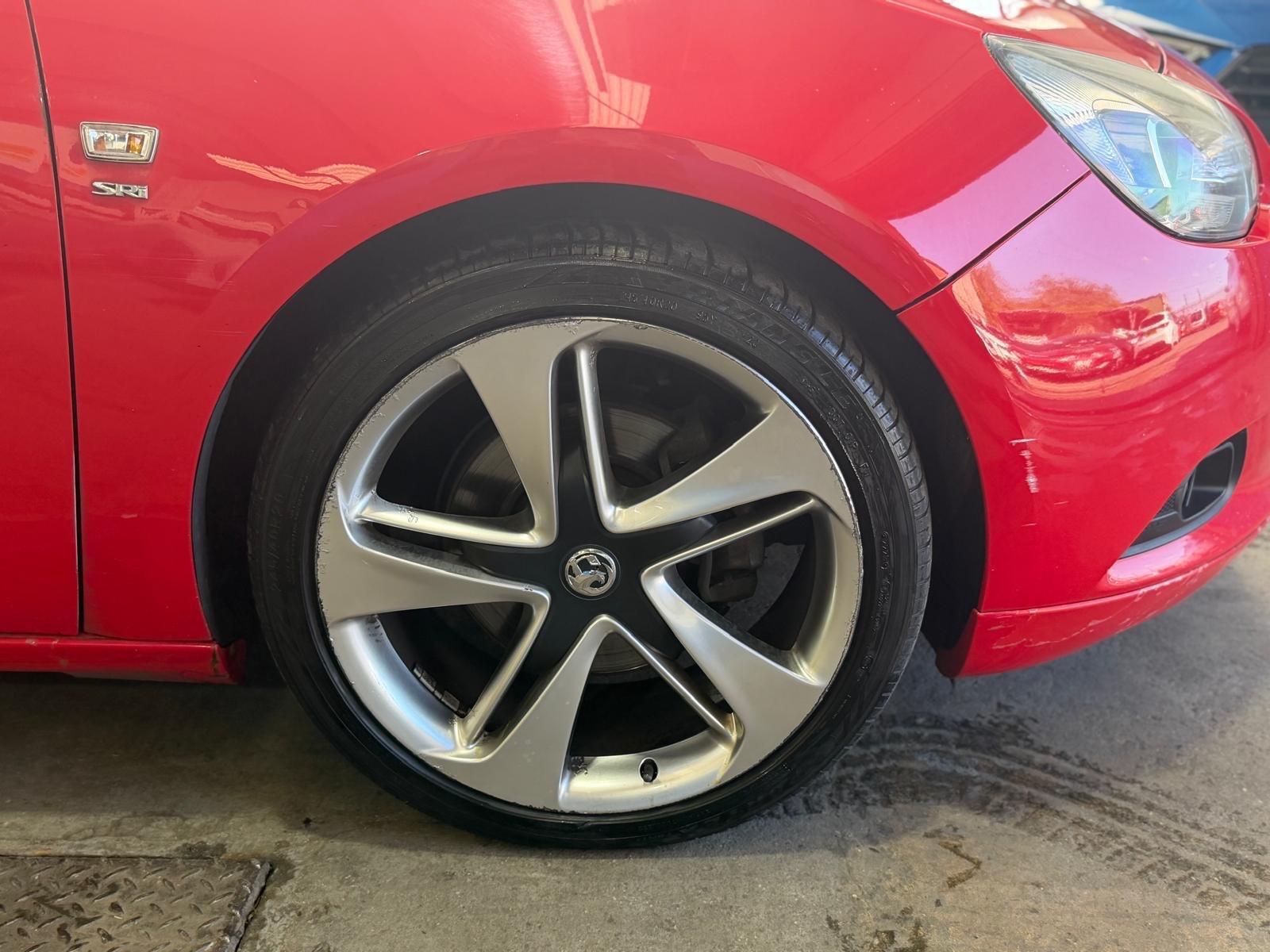 Vauxhall Astra GTC - Image 9