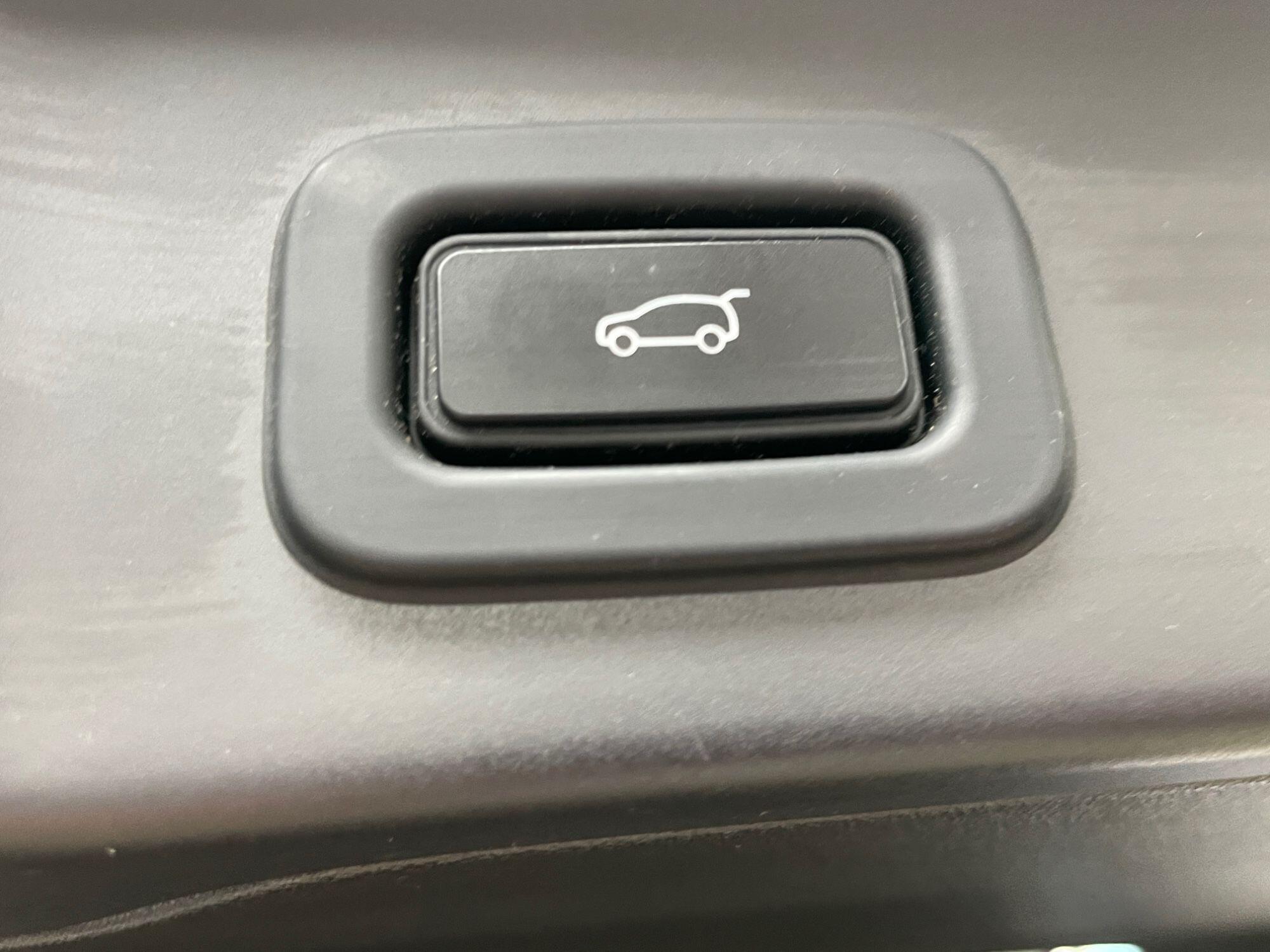 Land Rover Range Rover Evoque - Image 13