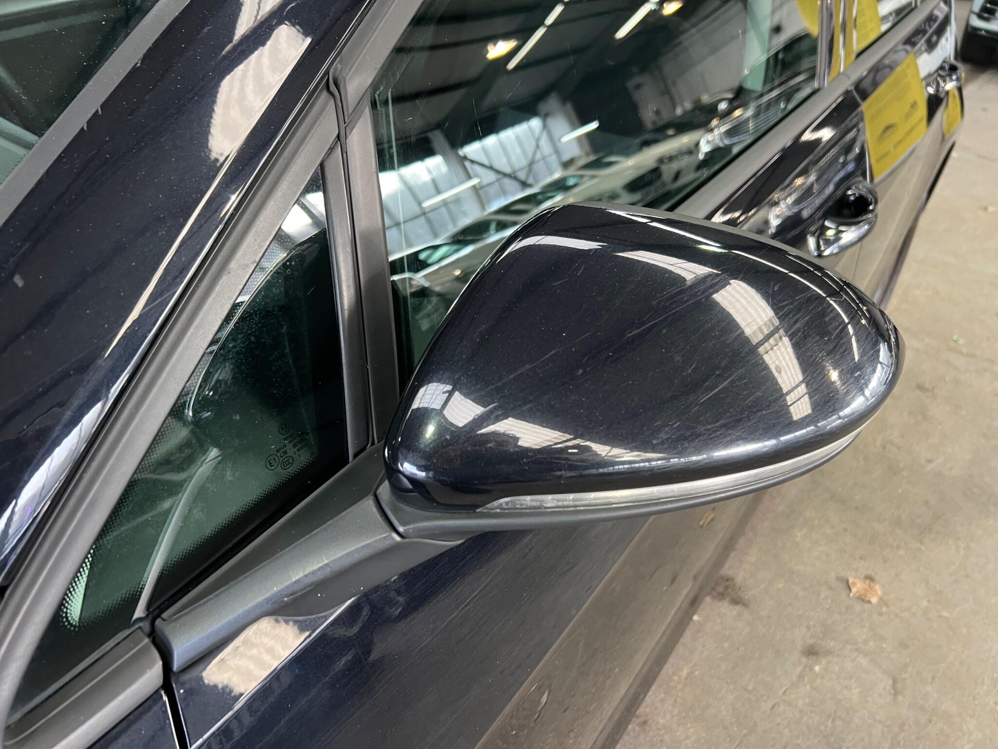 Volkswagen Golf - Image 7