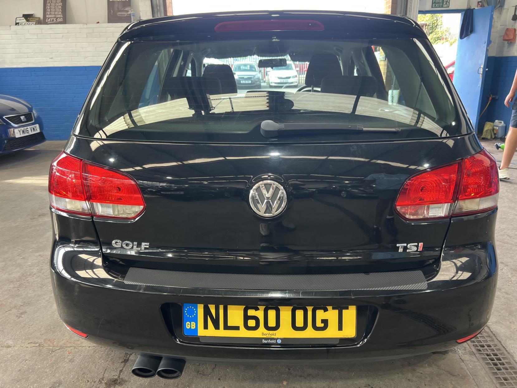 Volkswagen Golf - Image 8