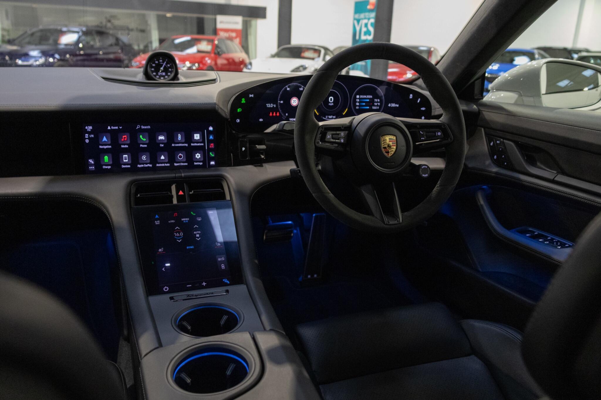 Porsche Taycan - Image 12