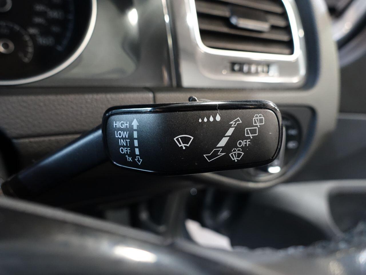 Volkswagen Golf - Image 22