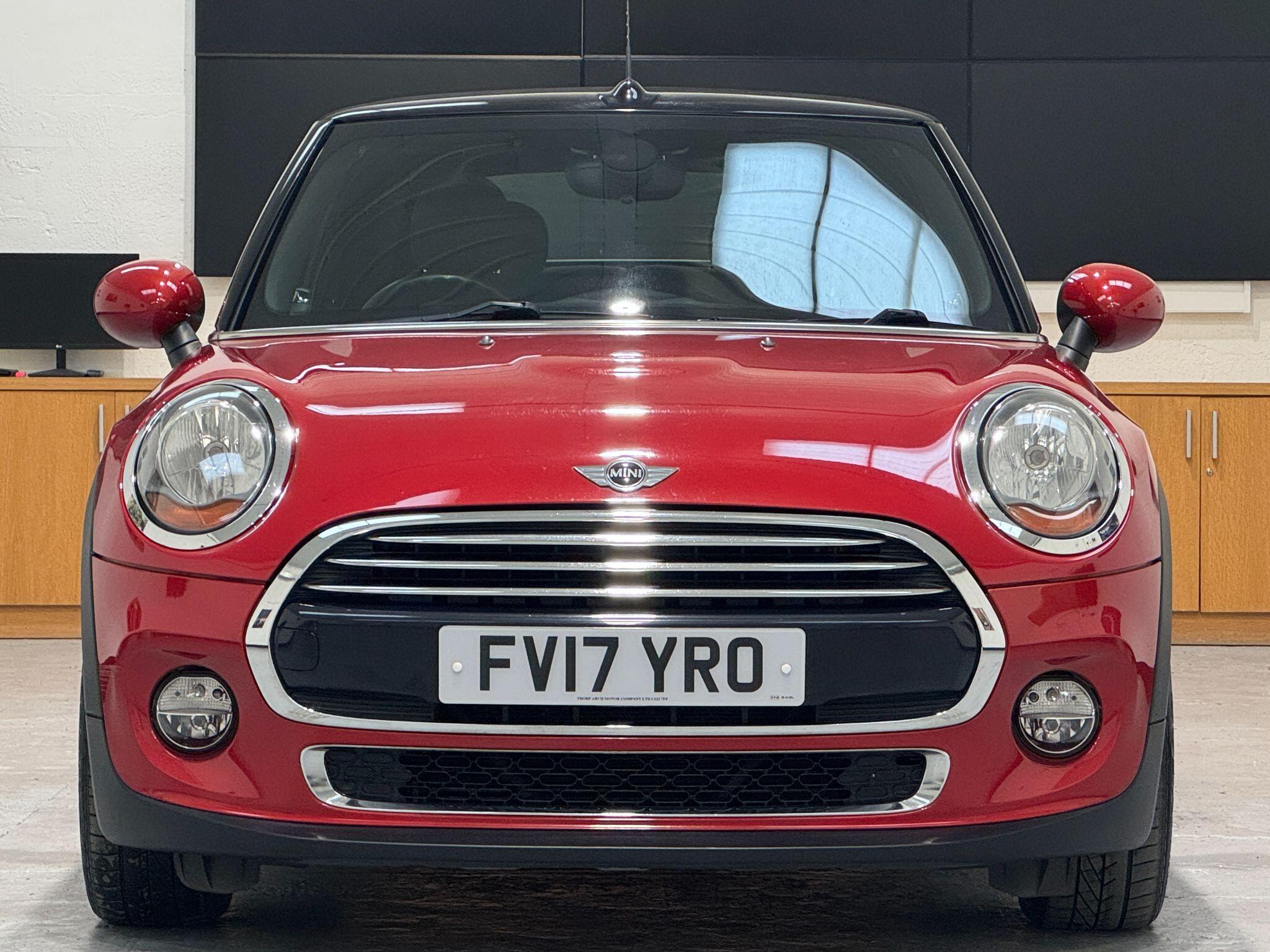 MINI Convertible - Image 8