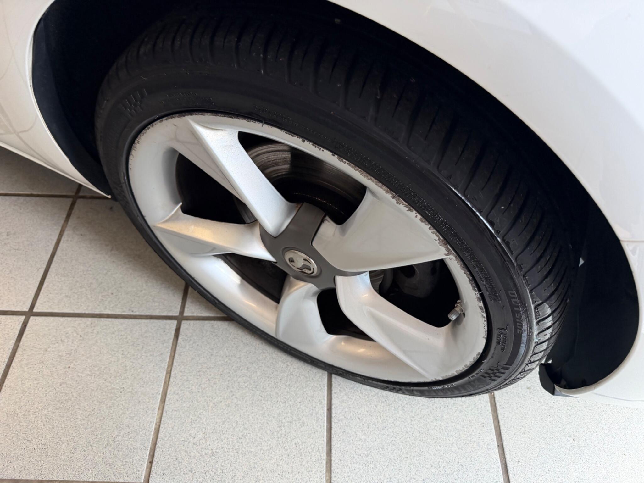 Vauxhall Astra GTC - Image 21