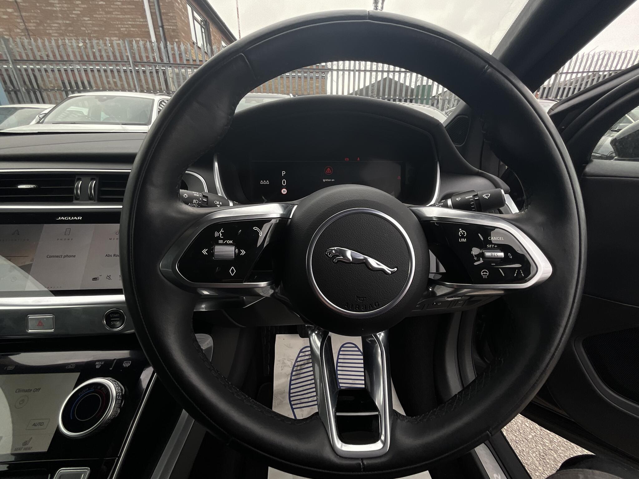 Jaguar I-Pace - Image 20