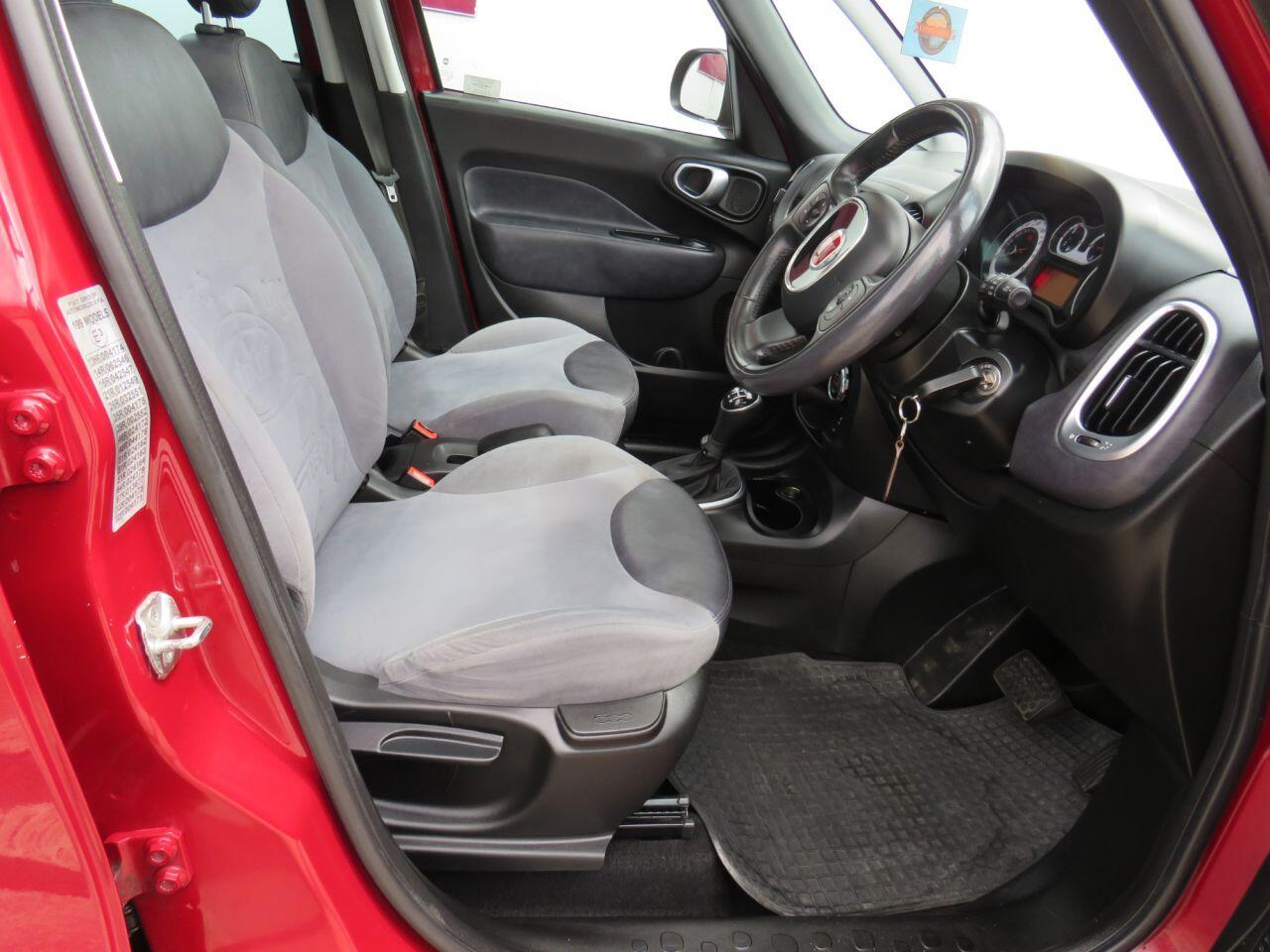 Fiat 500L - Image 6