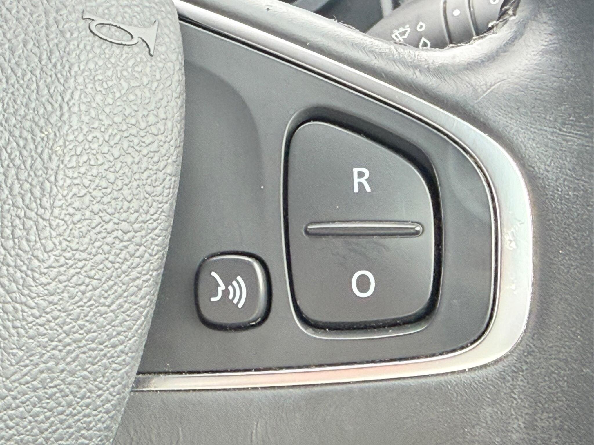 Renault Clio - Image 52