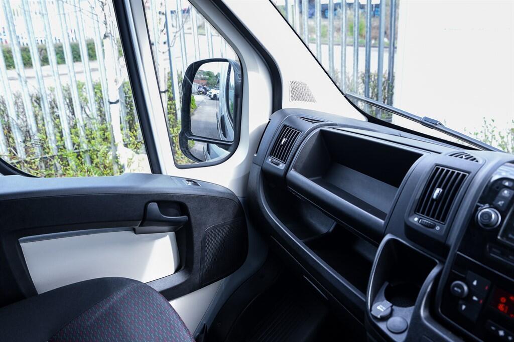 Peugeot Boxer - Image 13