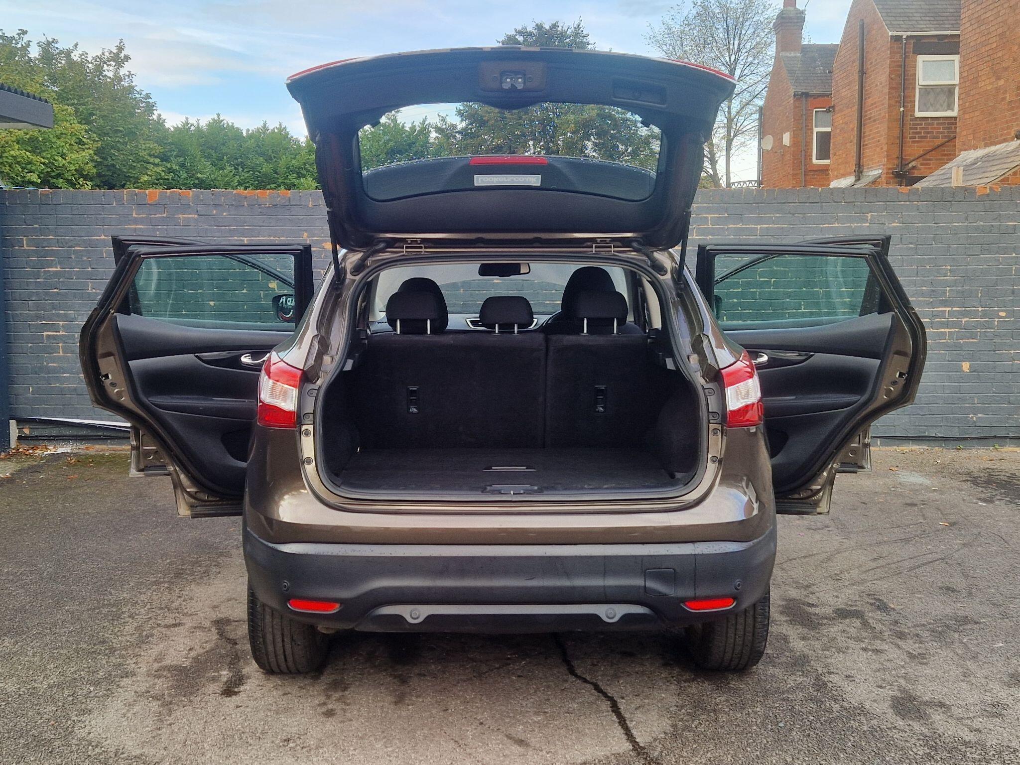 Nissan Qashqai - Image 18