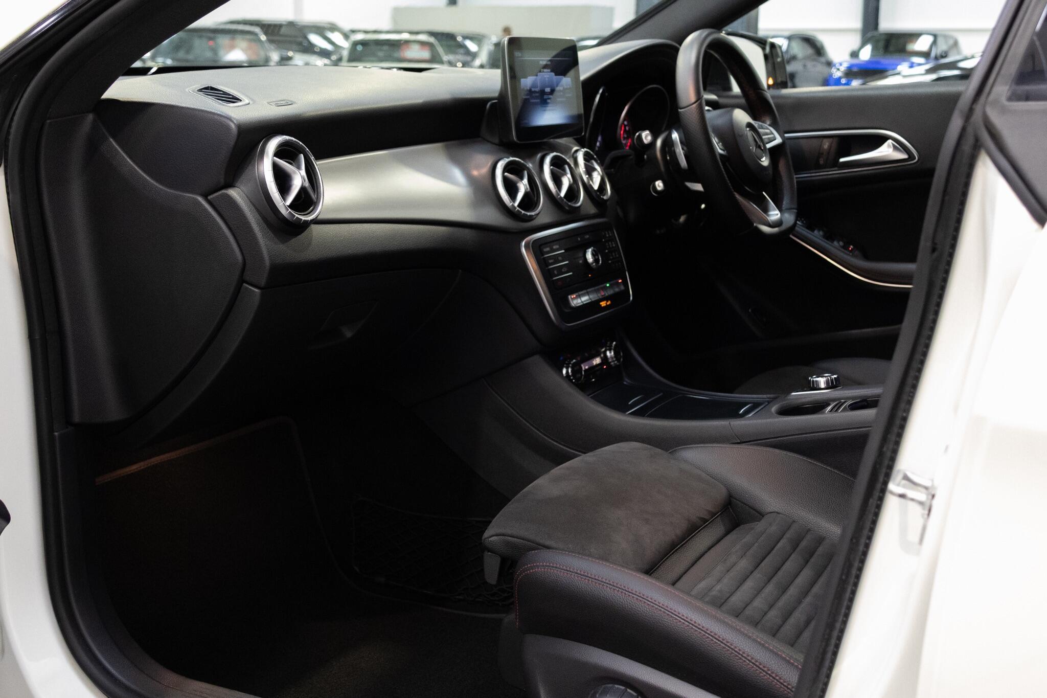 Mercedes CLA - Image 11