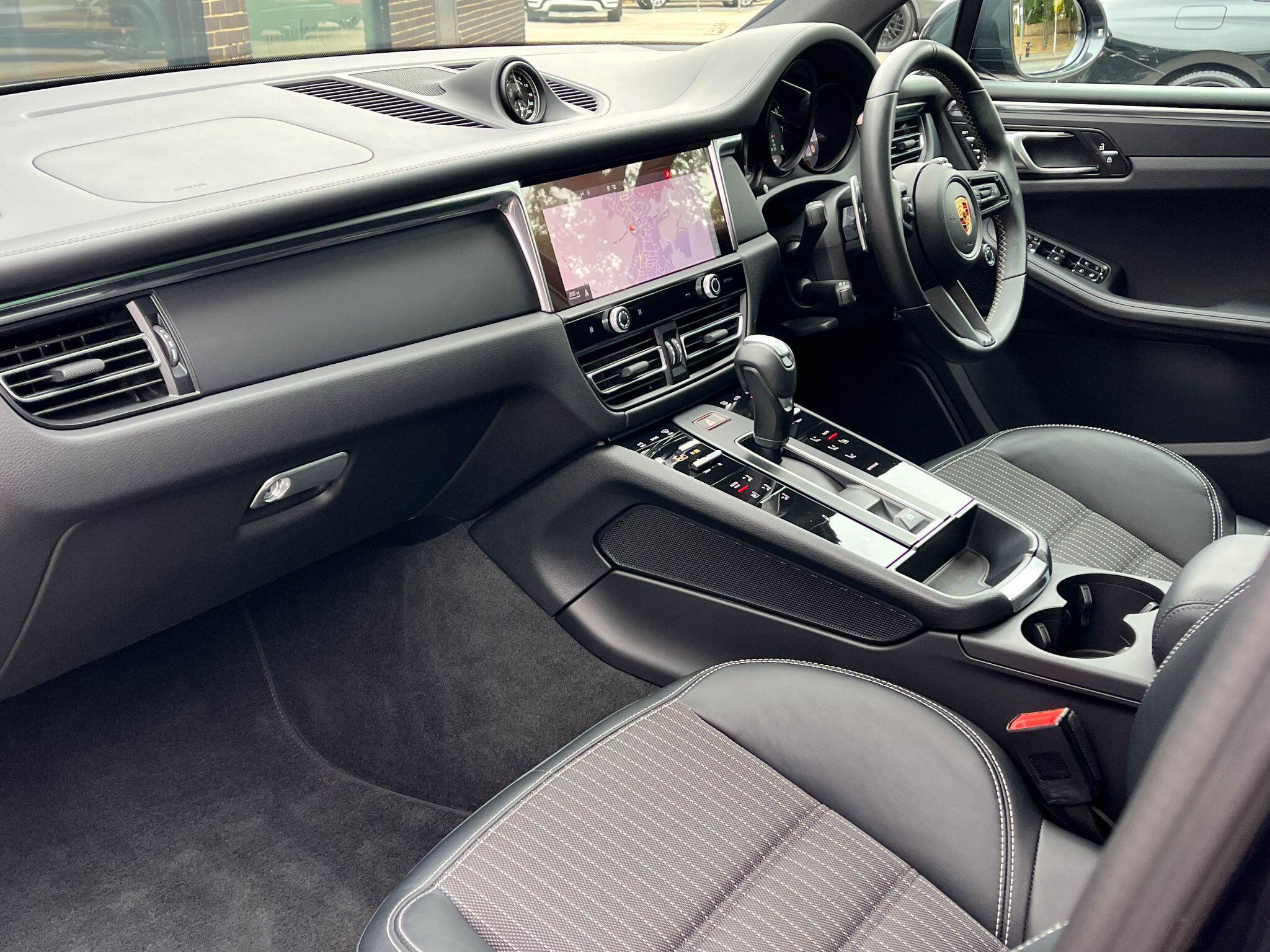 Porsche Macan - Image 6