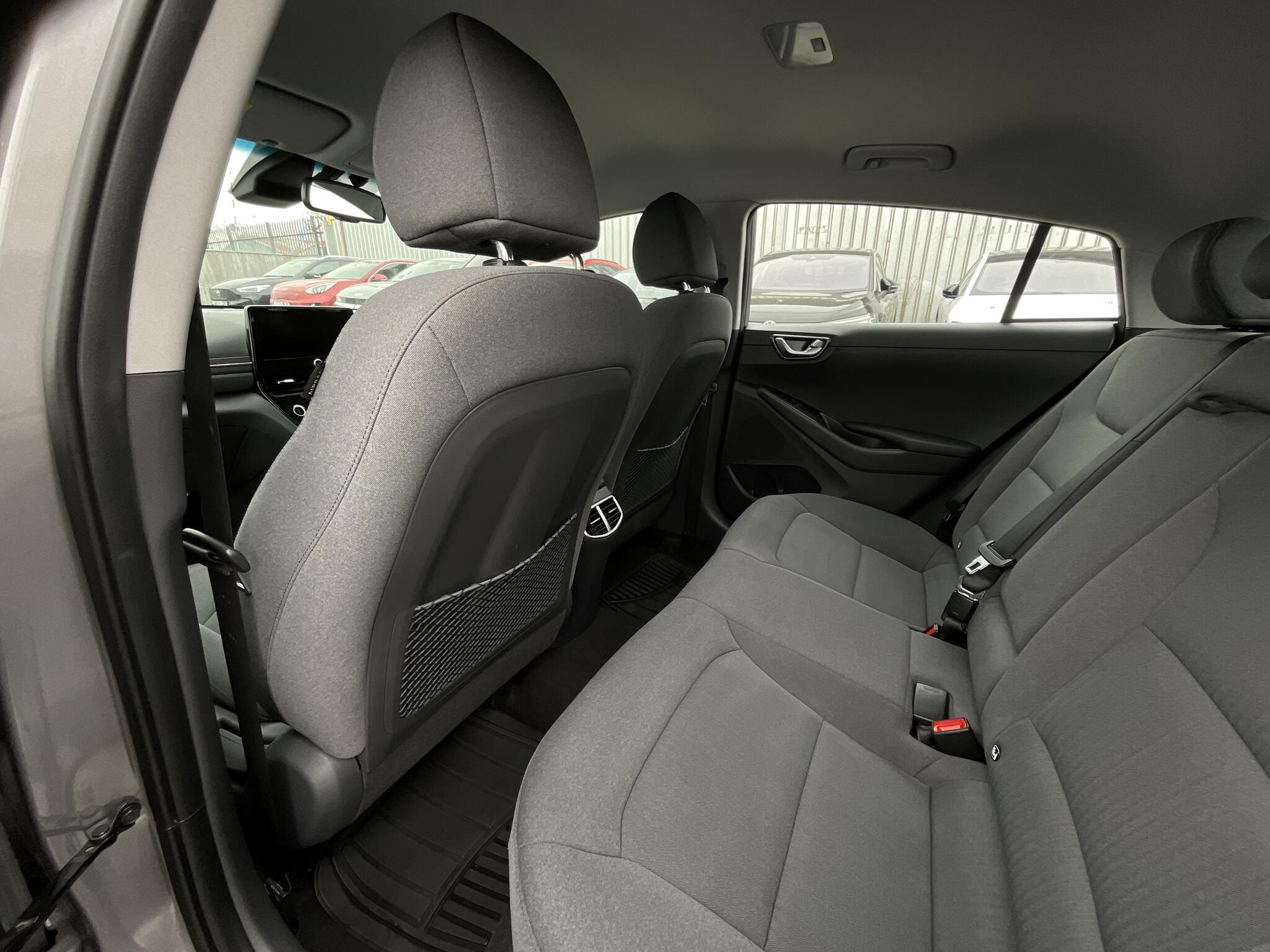 Hyundai Ioniq - Image 13