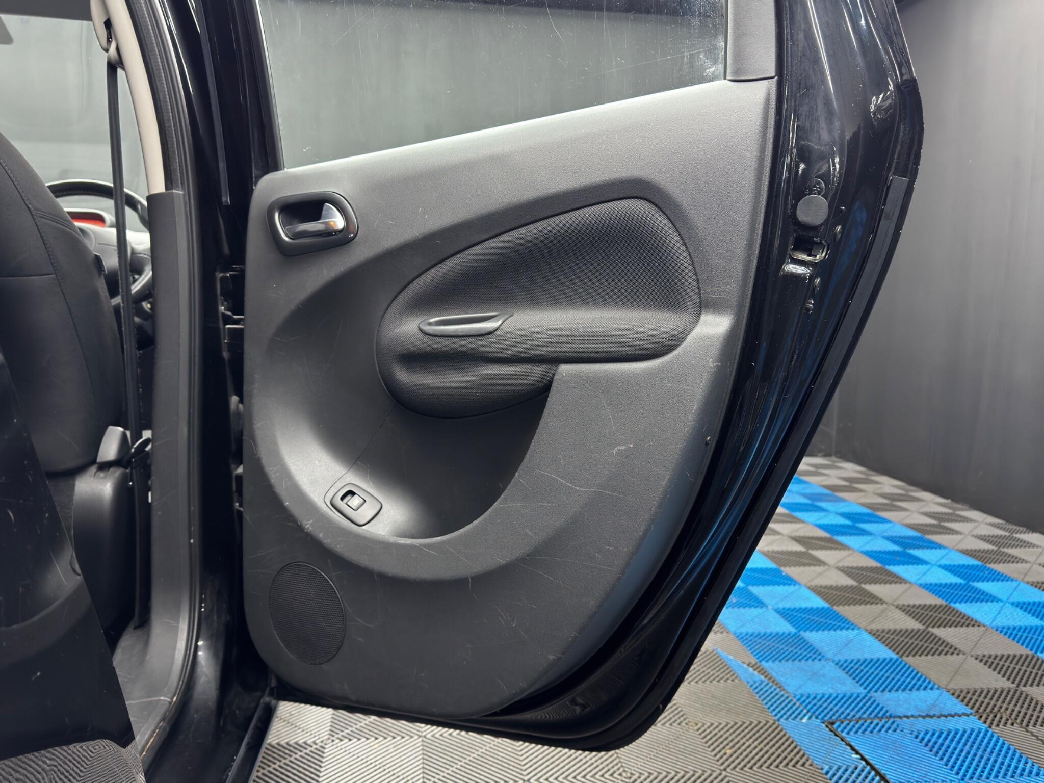 Citroen C3 Picasso - Image 31