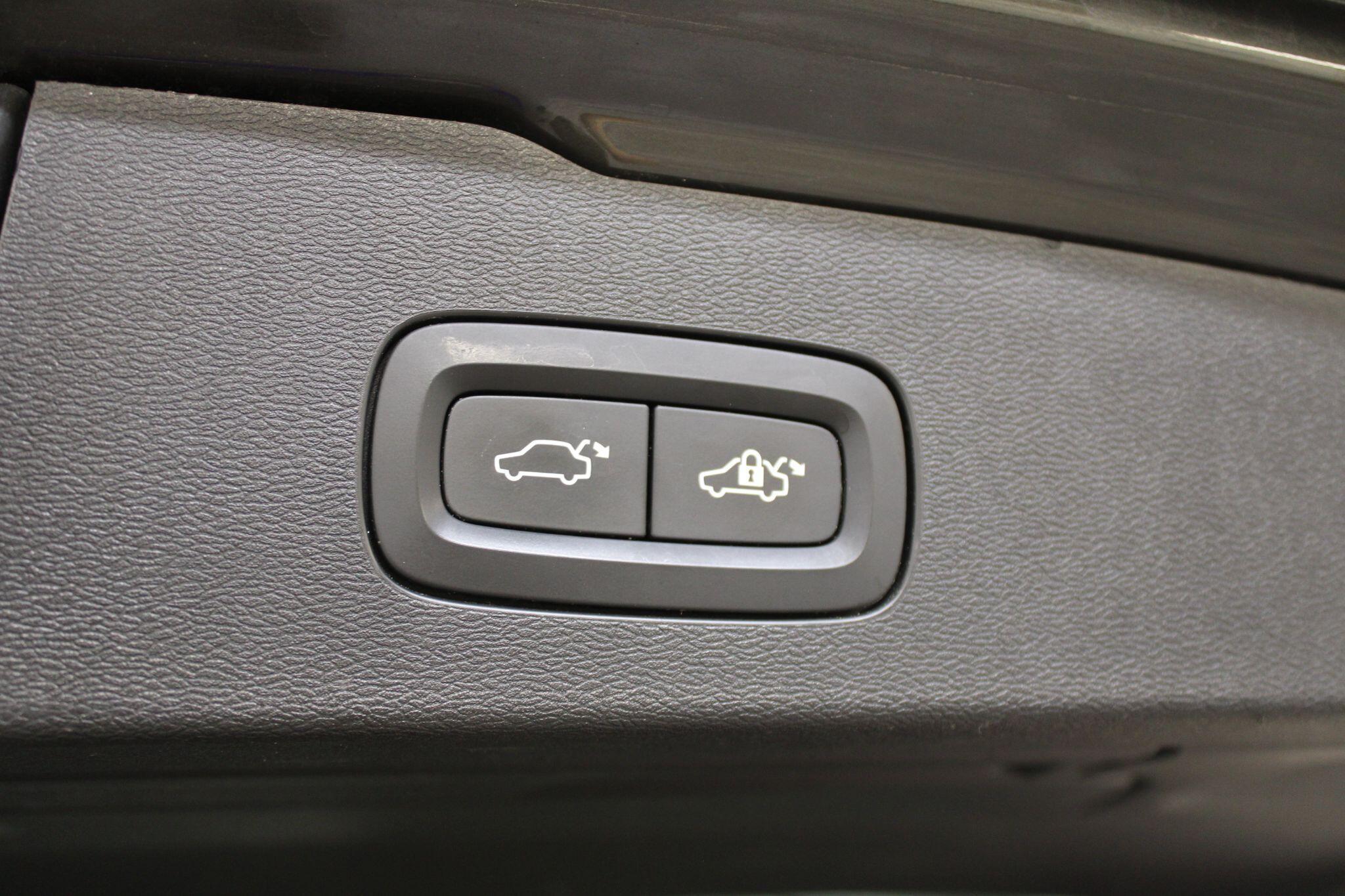 Volvo V60 - Image 17
