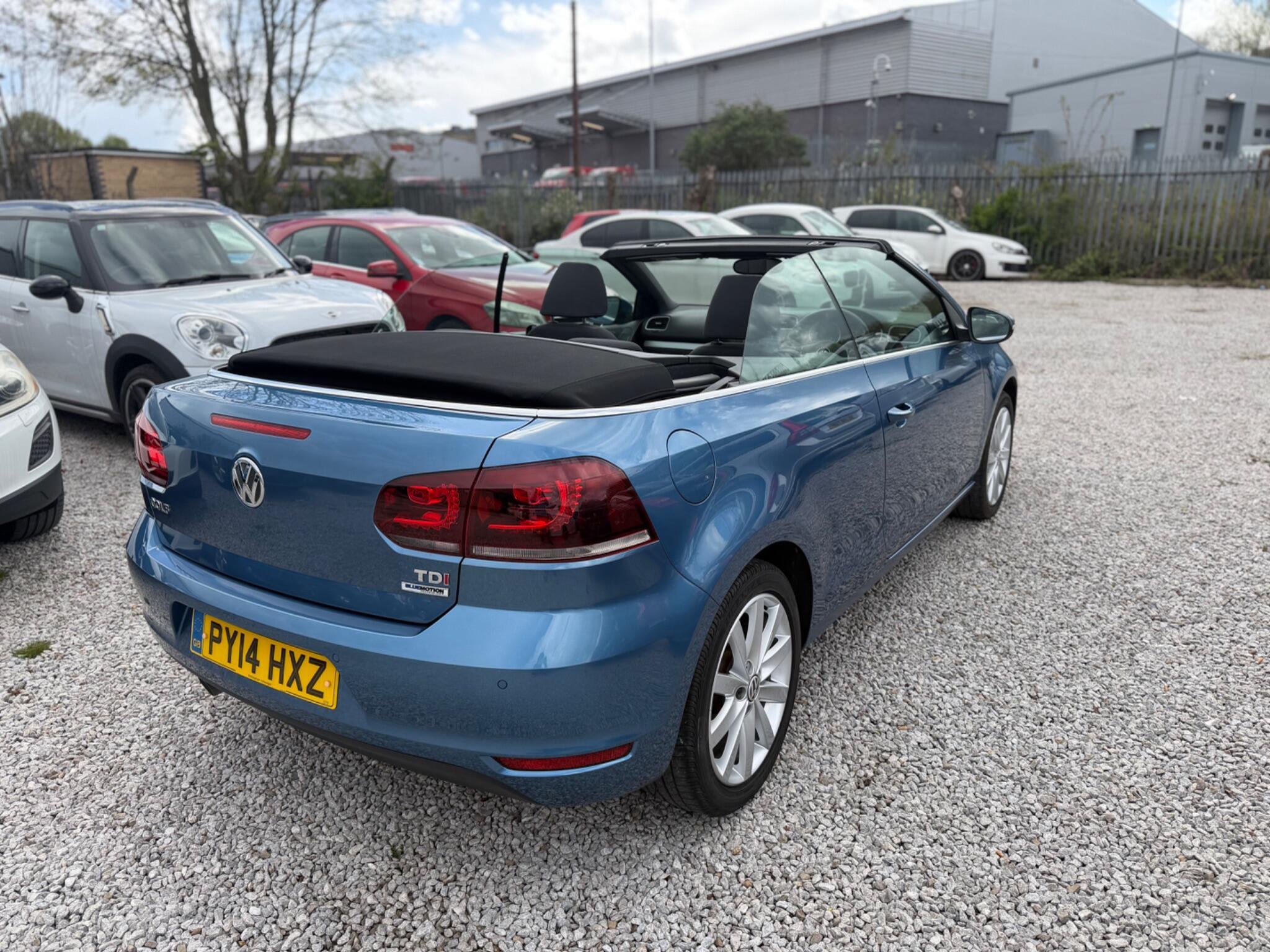 Volkswagen Golf - Image 9