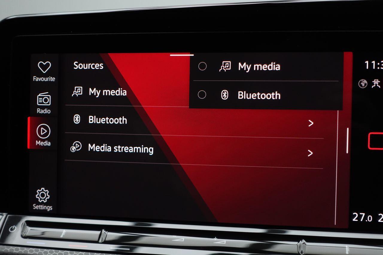 Volkswagen Golf - Image 22