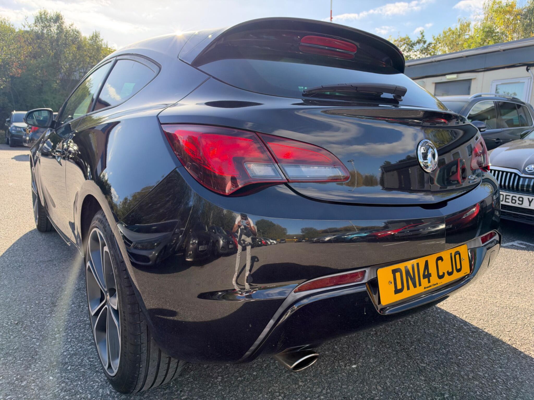 Vauxhall Astra GTC - Image 8