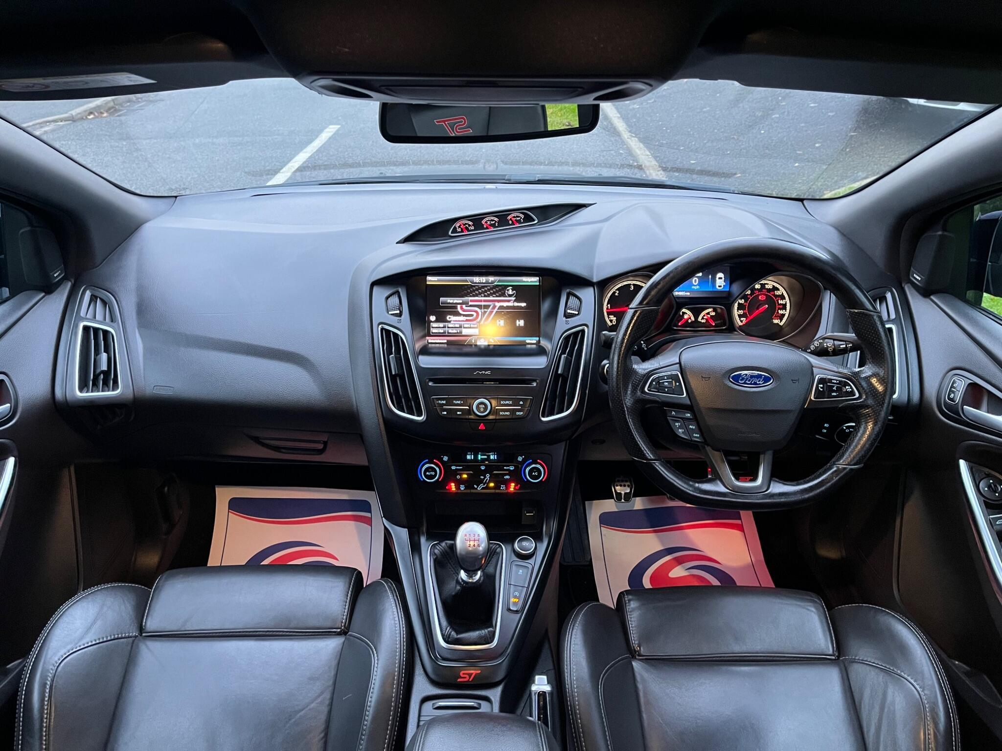 Ford Focus - Image 4