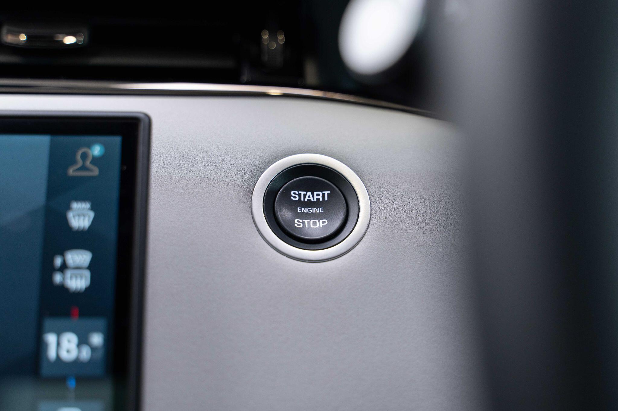 Land Rover Range Rover Evoque - Image 18
