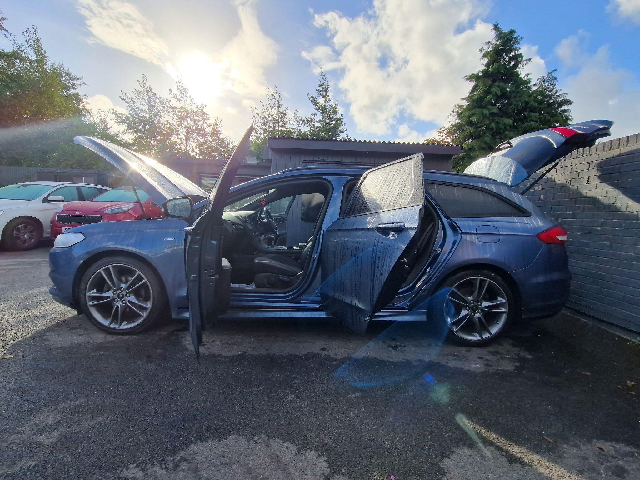Ford Mondeo - Image 15
