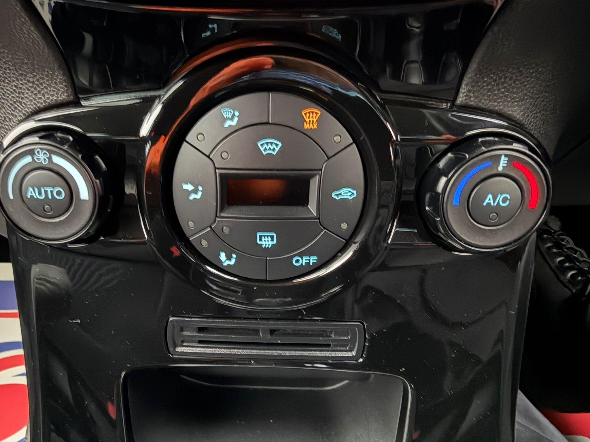 Ford Fiesta - Image 14