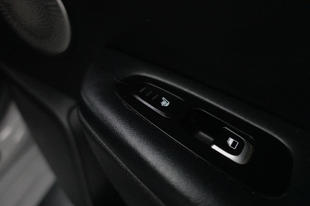Kia Stinger - Image 18