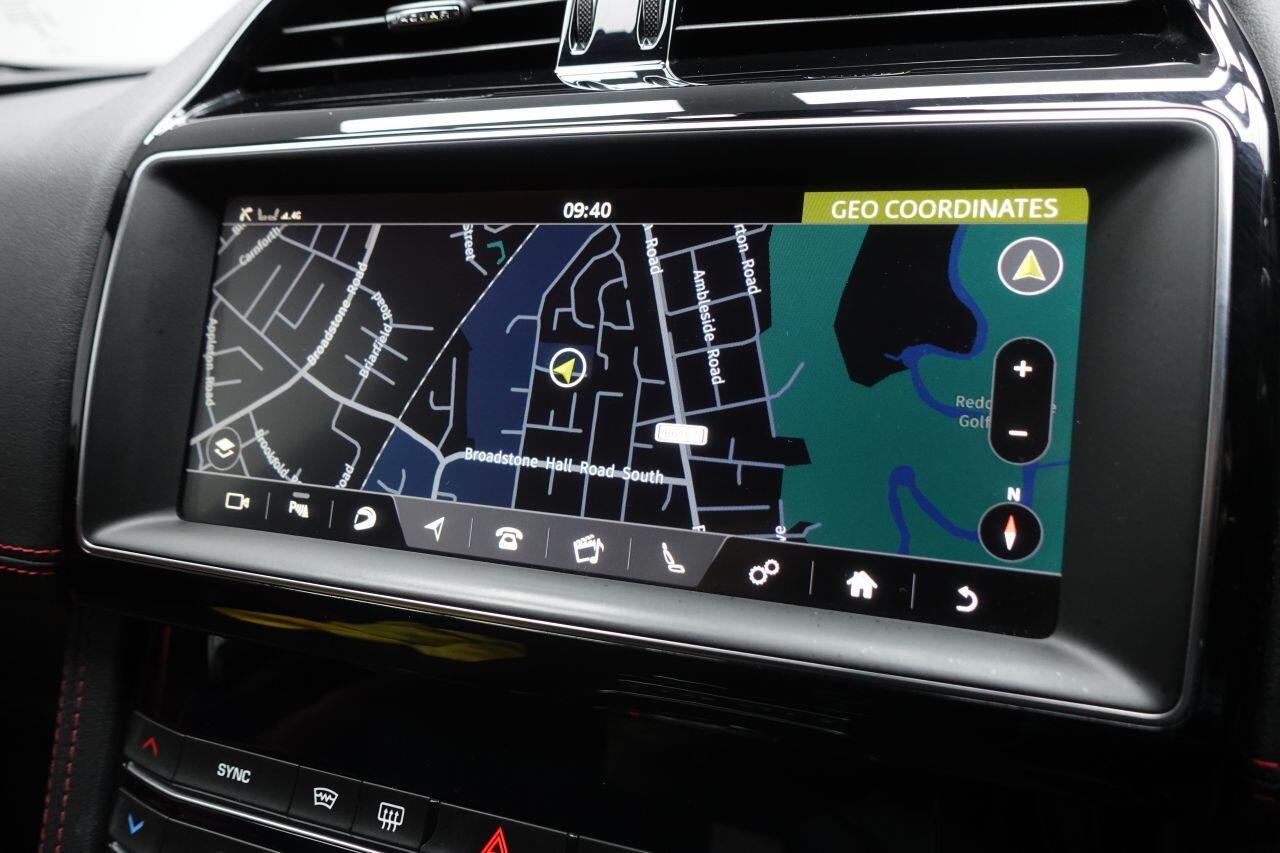 Jaguar F-Pace - Image 2