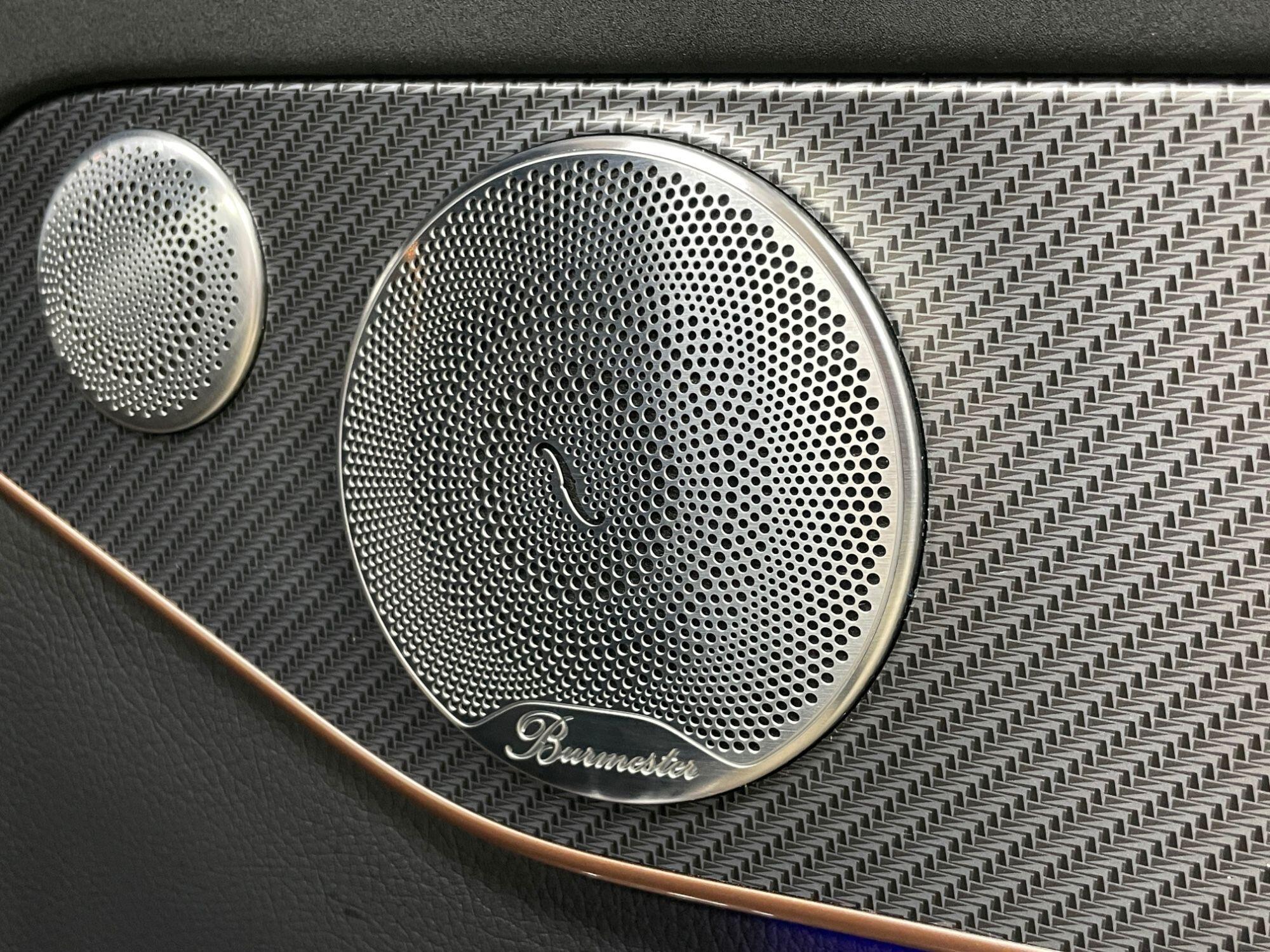 Mercedes Eqc - Image 25