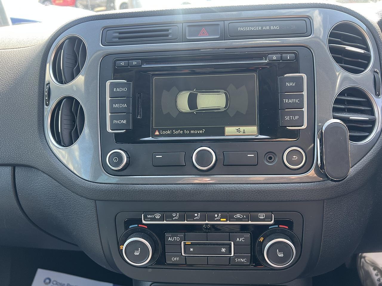 Volkswagen Tiguan - Image 18