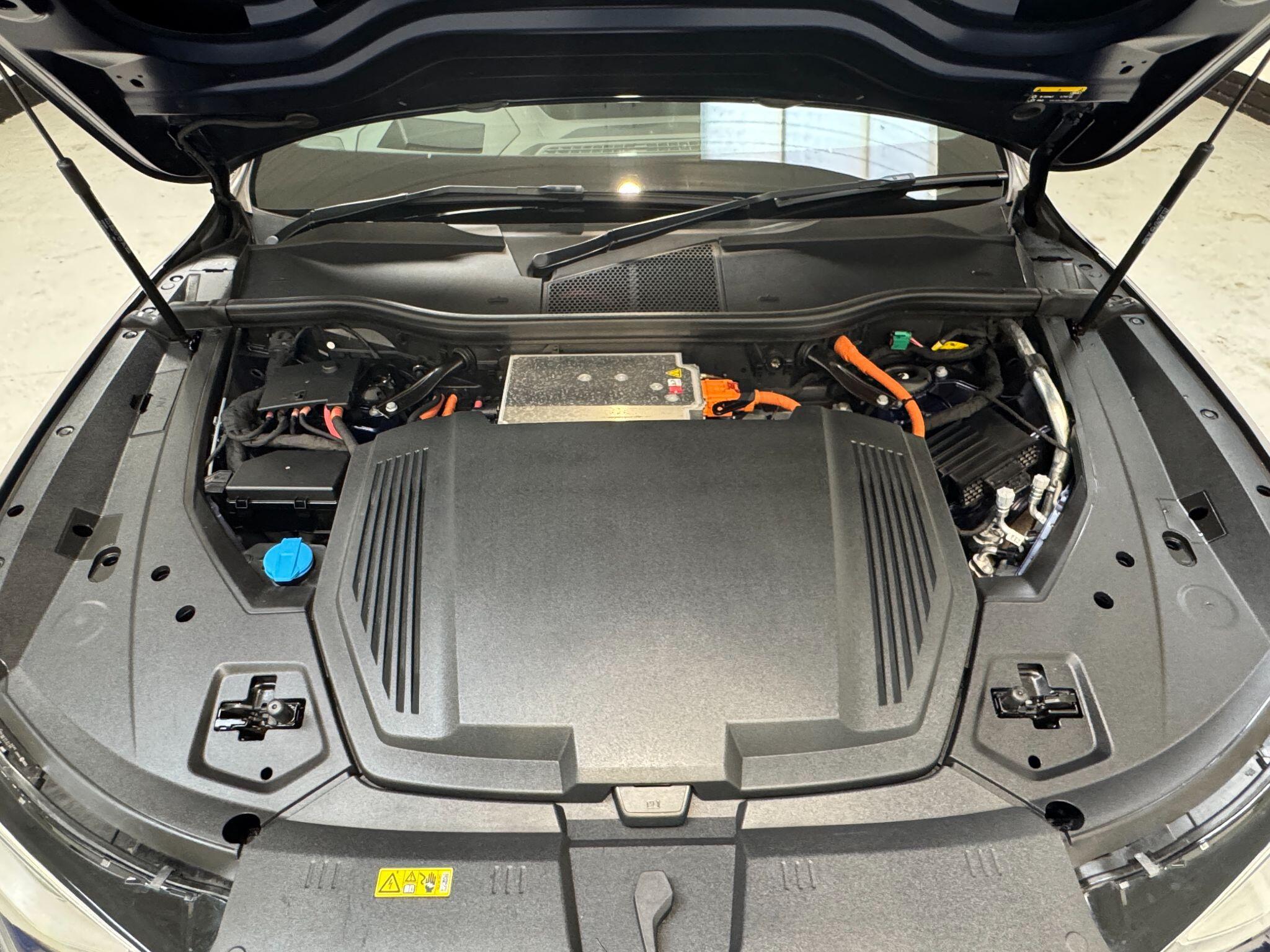 Audi E-Tron - Image 33