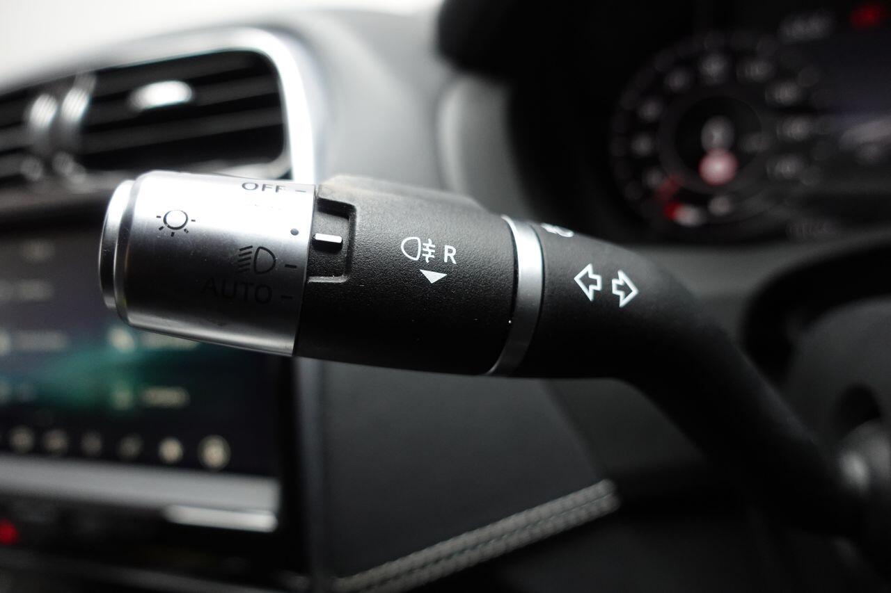 Jaguar XE - Image 52