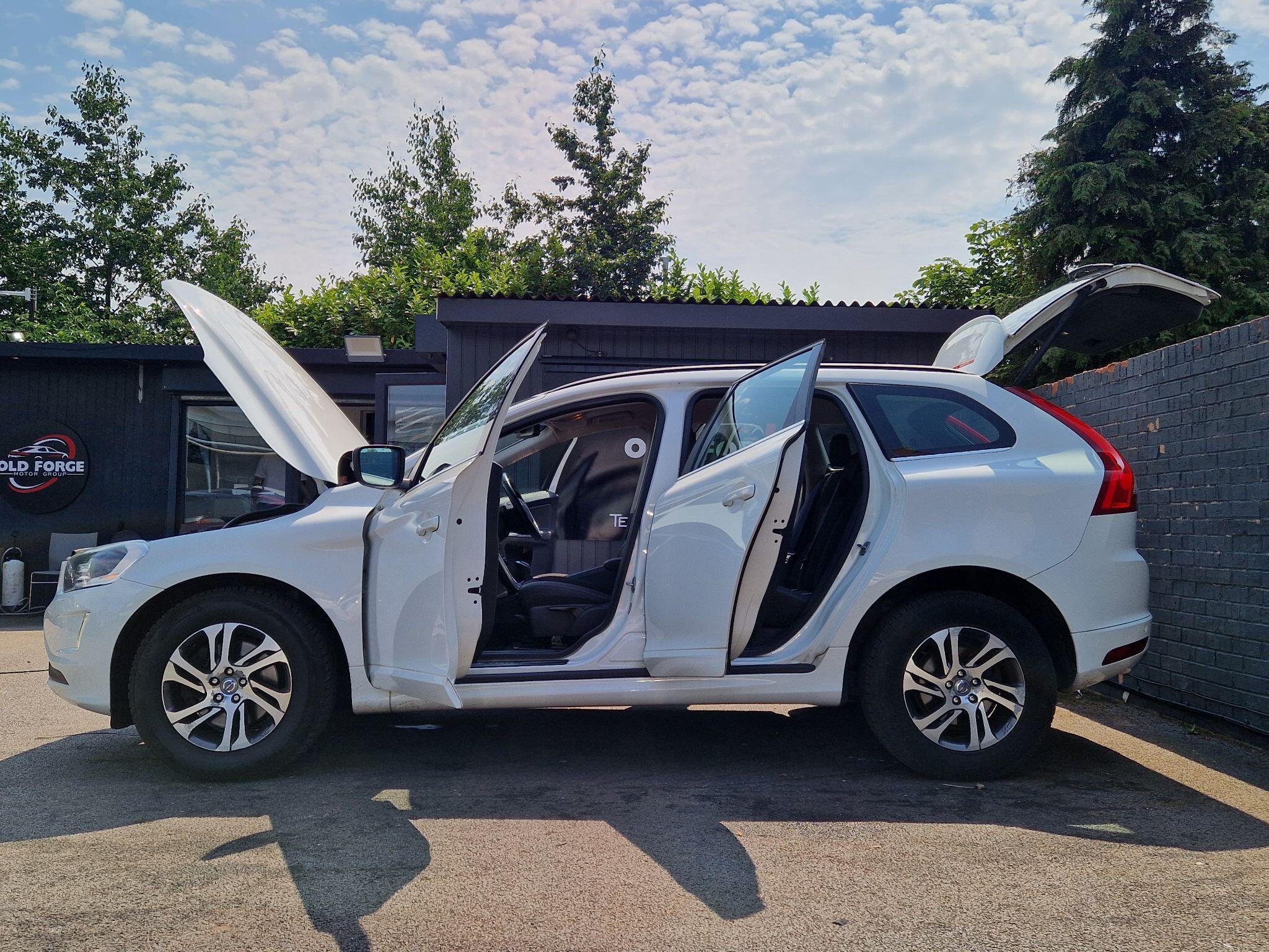 Volvo XC60 - Image 14