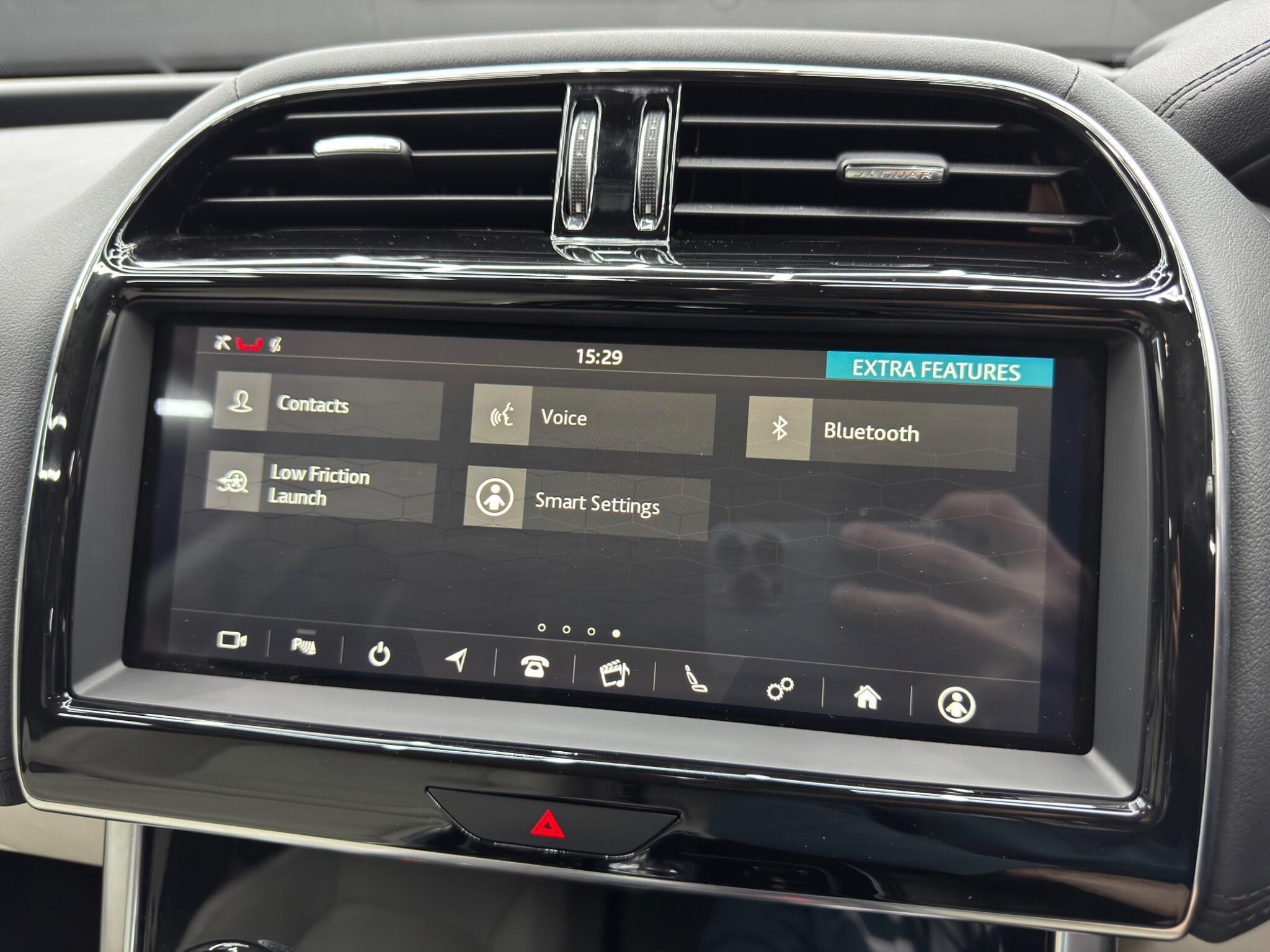 Jaguar XE - Image 31