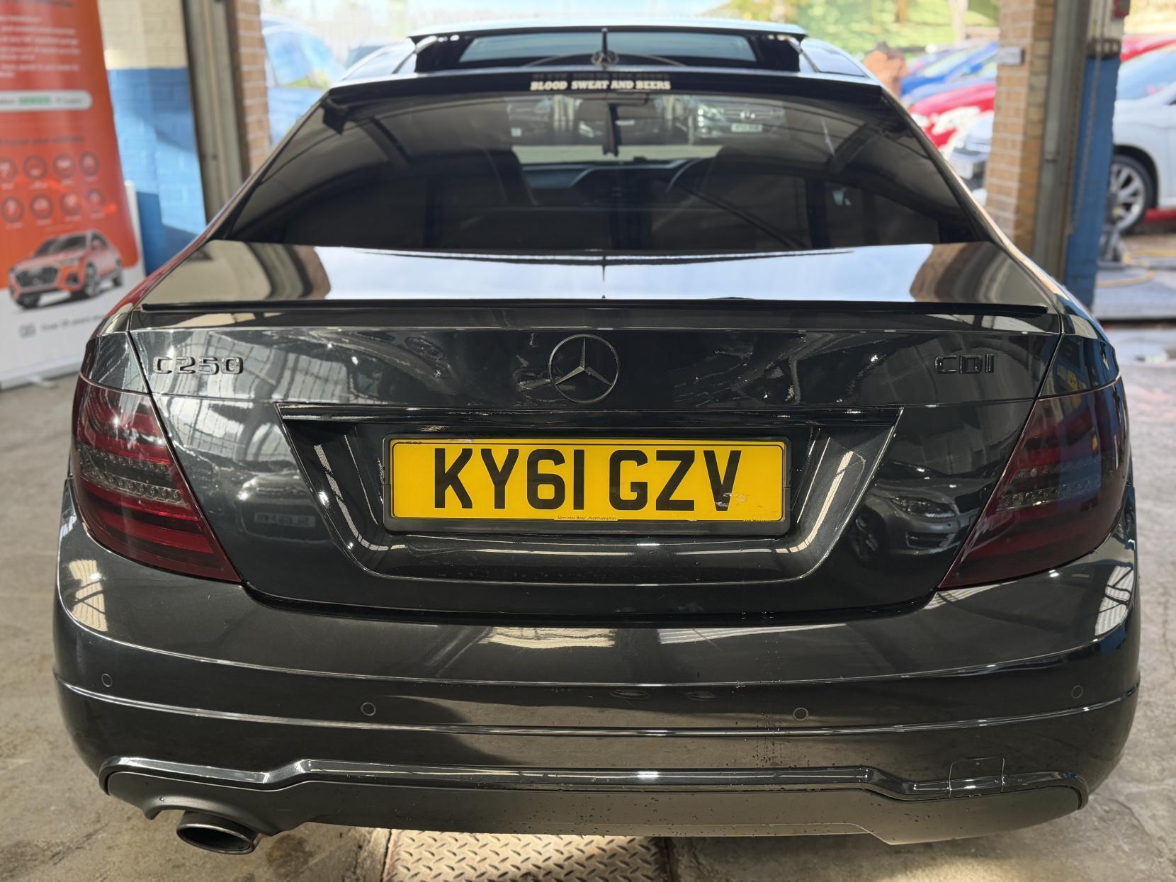Mercedes C Class - Image 4