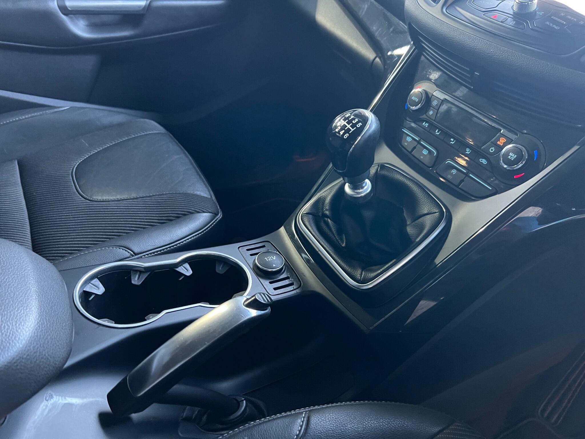 Ford Kuga - Image 11