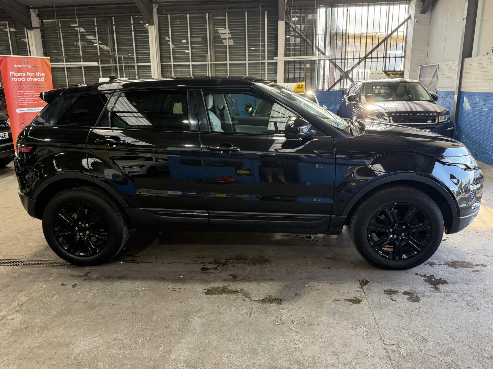 Land Rover Range Rover Evoque - Image 8