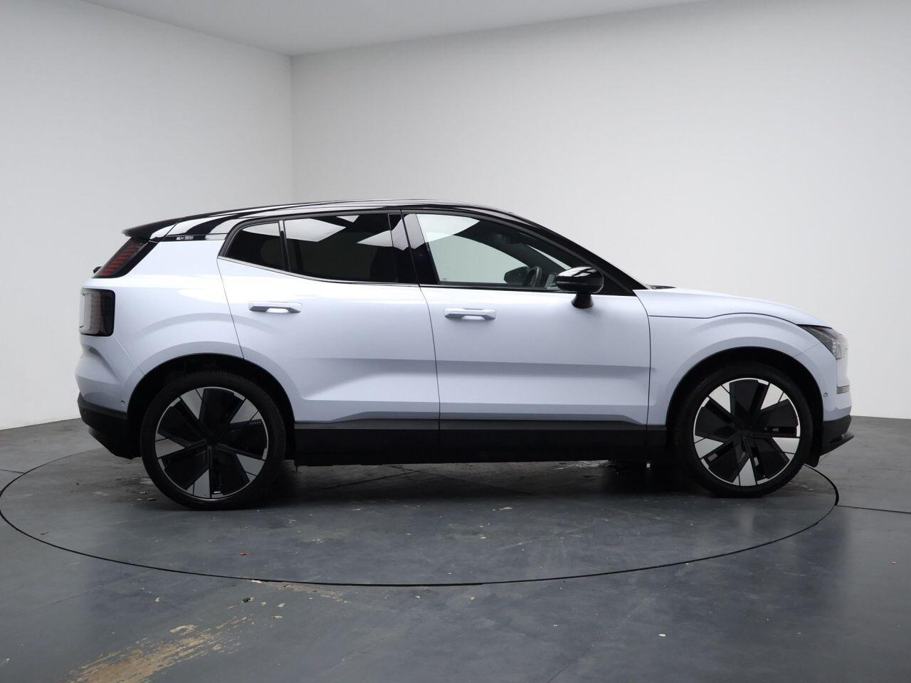 Volvo EX30 - Image 14