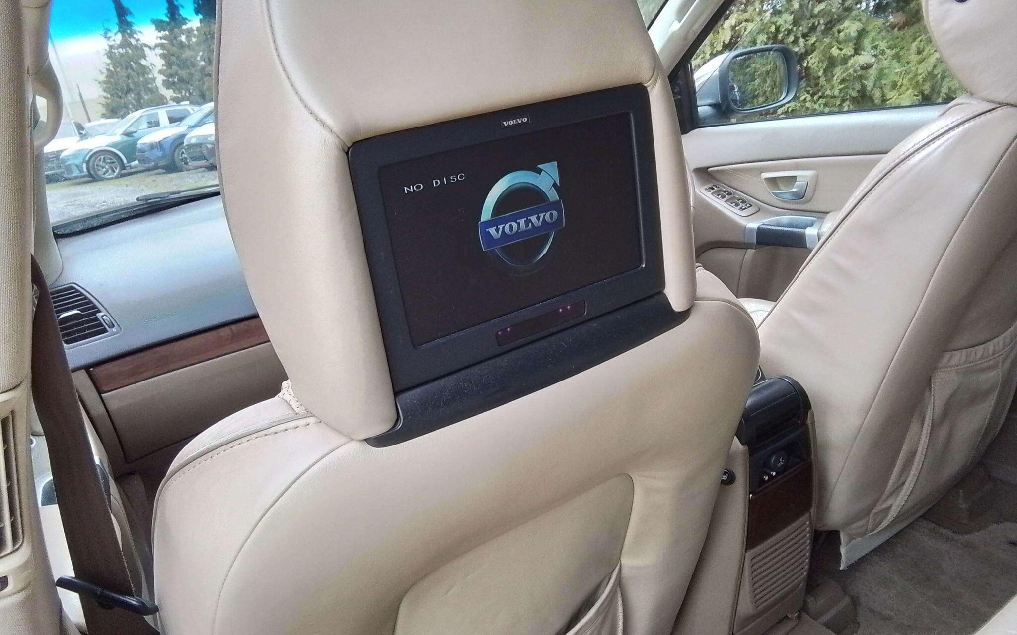 Volvo XC90 - Image 6