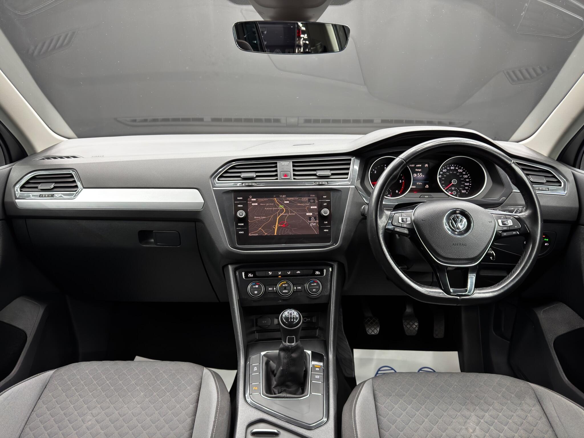 Volkswagen Tiguan - Image 10