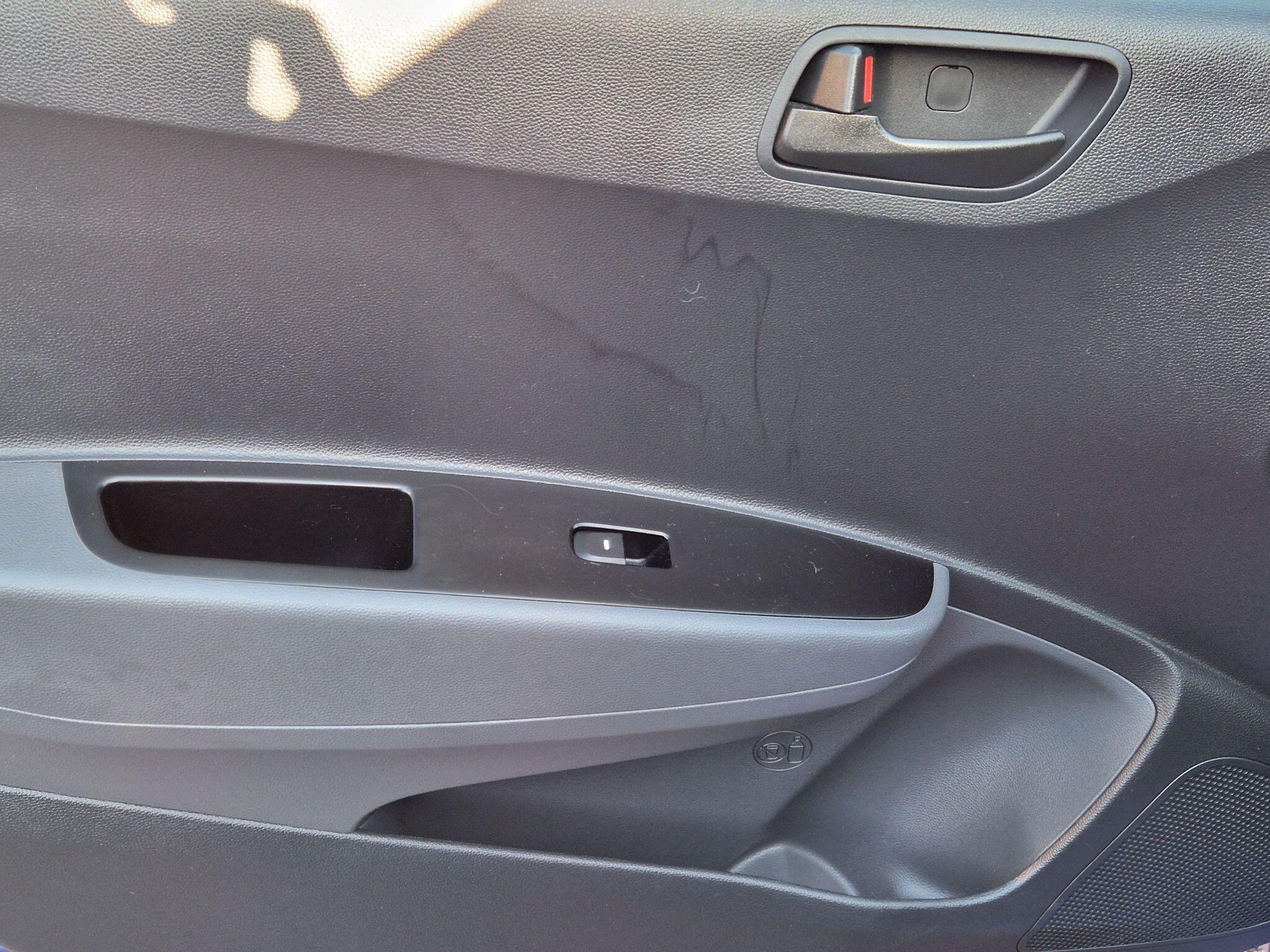 Hyundai i10 - Image 39