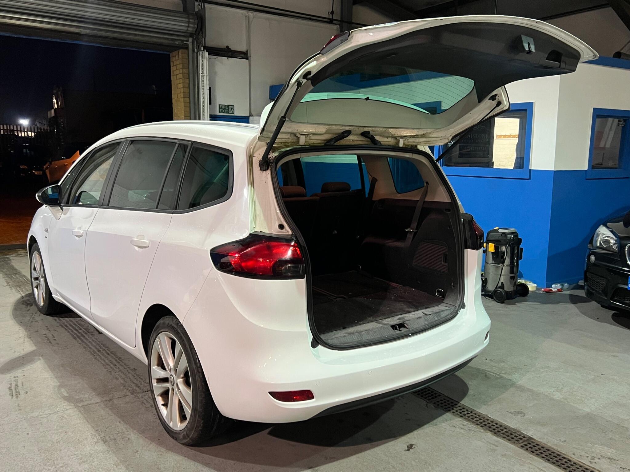 Vauxhall Zafira Tourer - Image 6