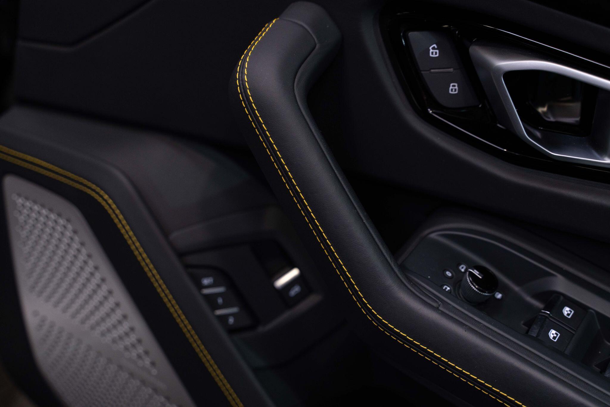 Lamborghini Urus - Image 16