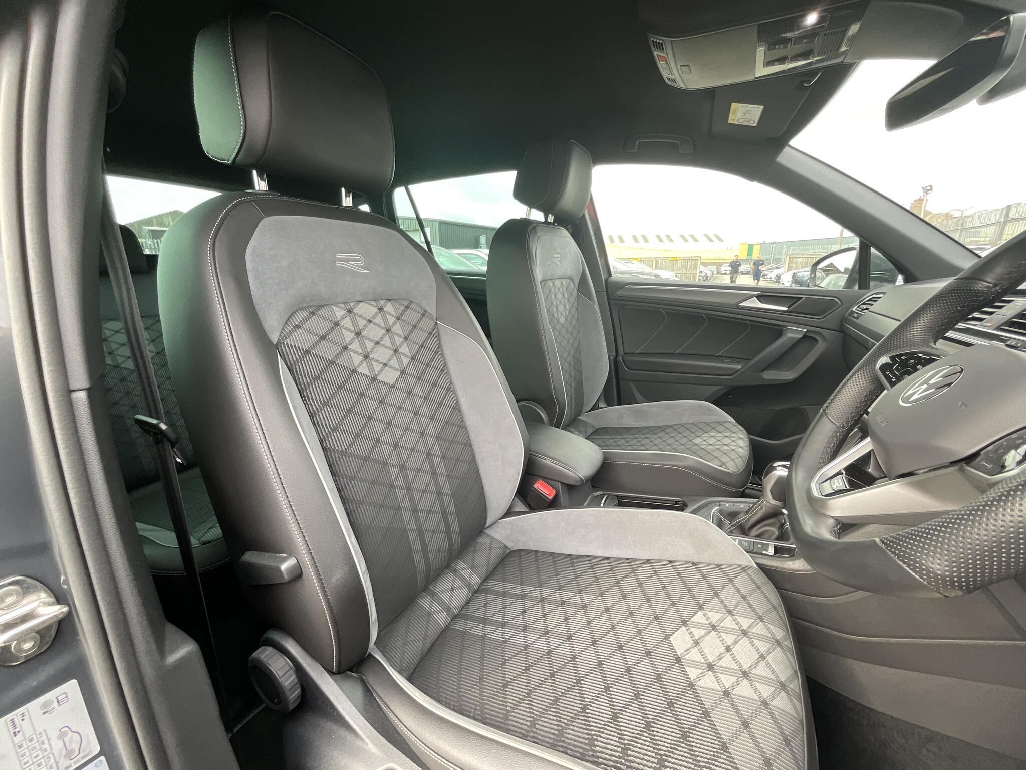 Volkswagen Tiguan - Image 7