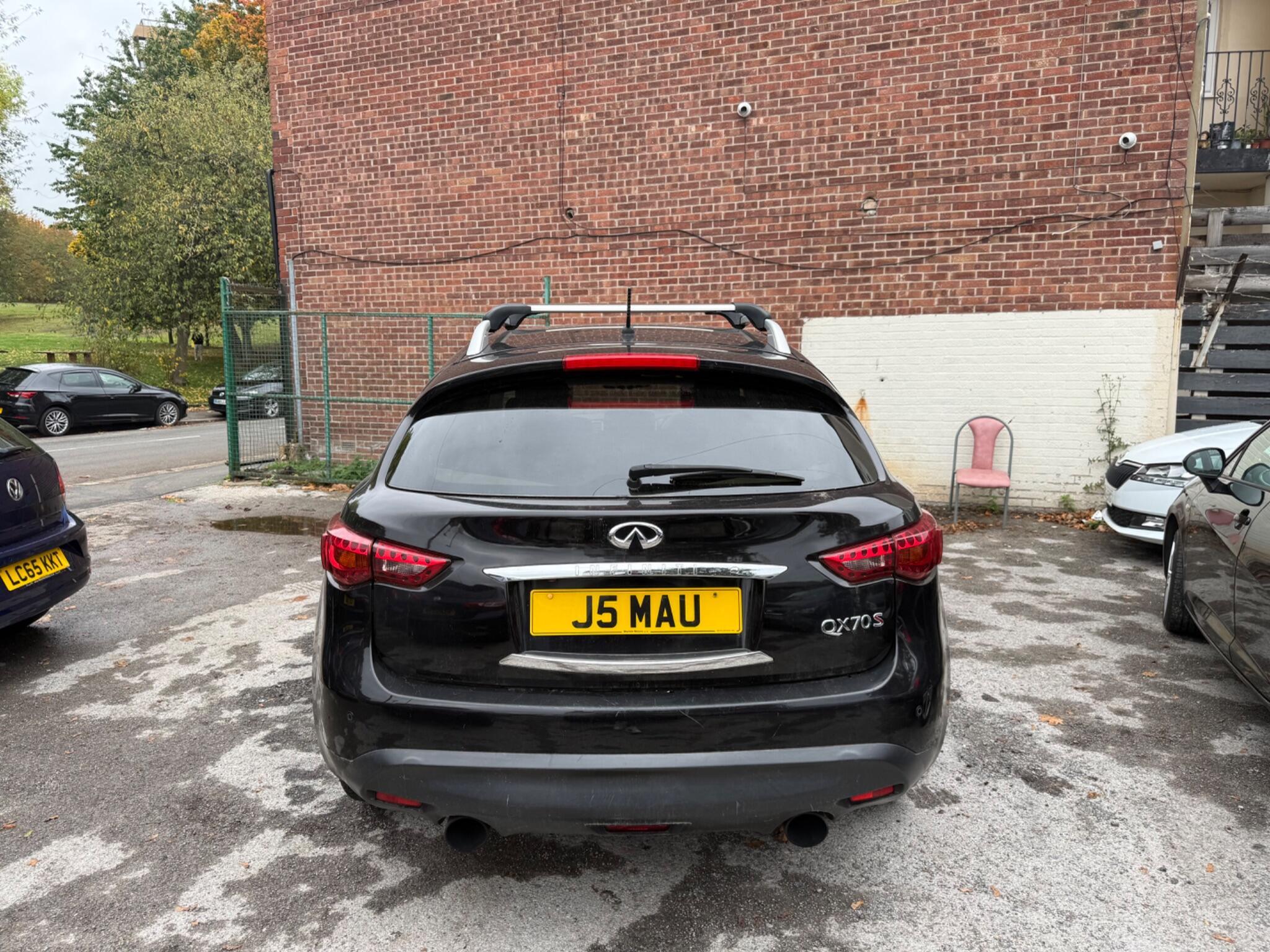 Infiniti QX70 - Image 4