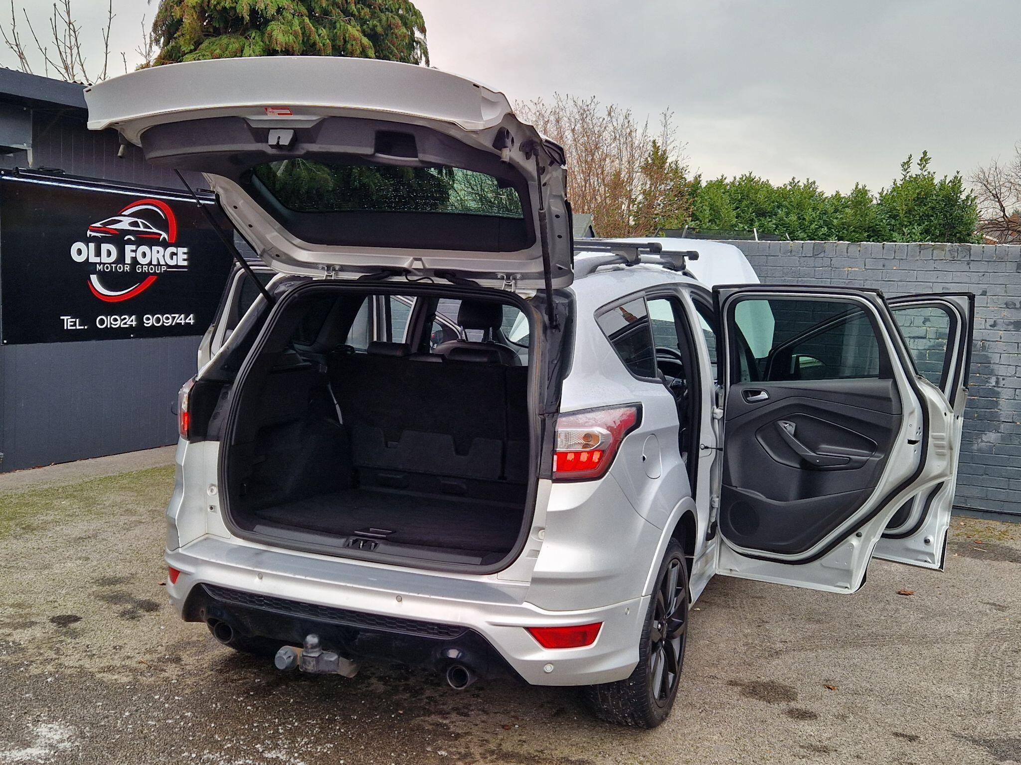 Ford Kuga - Image 20