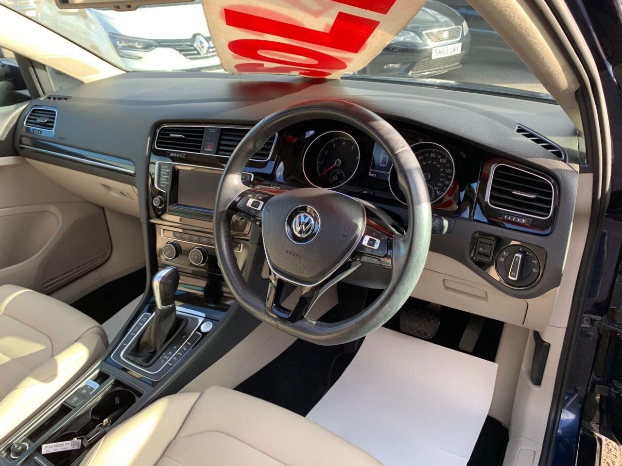 Volkswagen Golf - Image 21