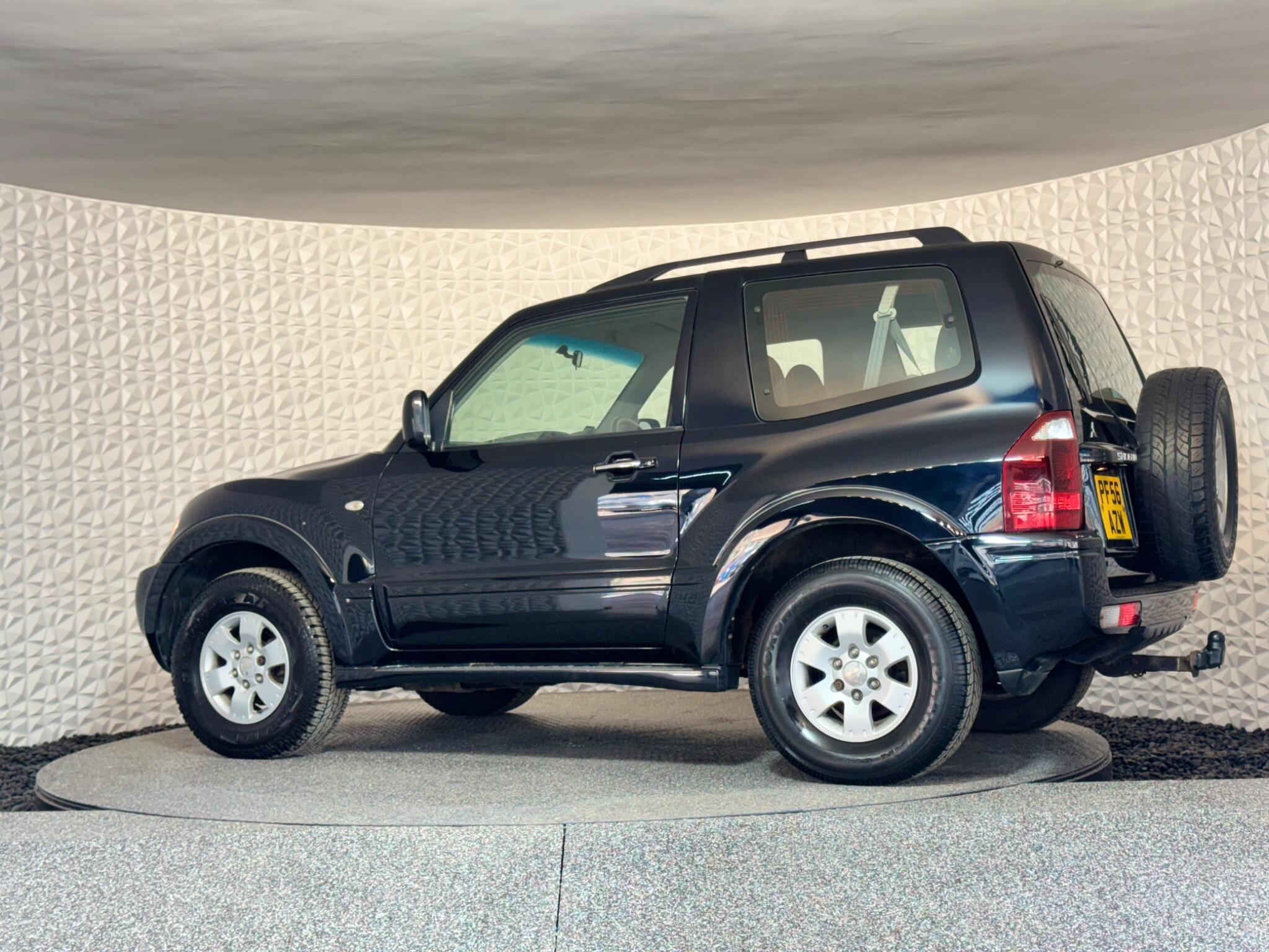Mitsubishi Shogun - Image 18
