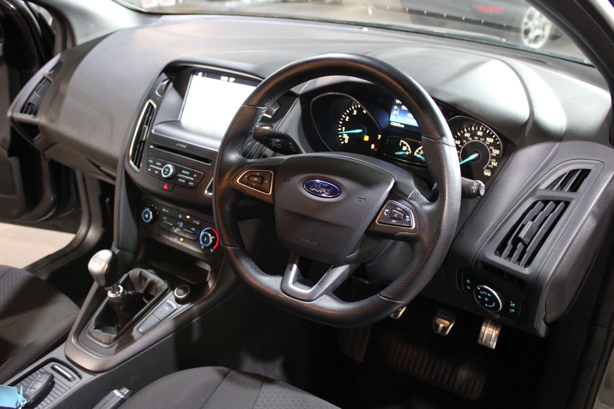 Ford Focus - Image 4