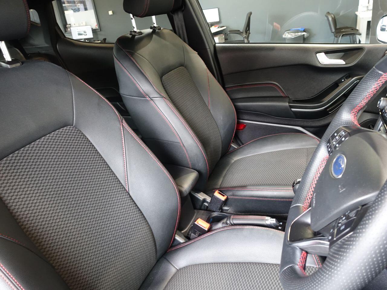Ford Fiesta - Image 13